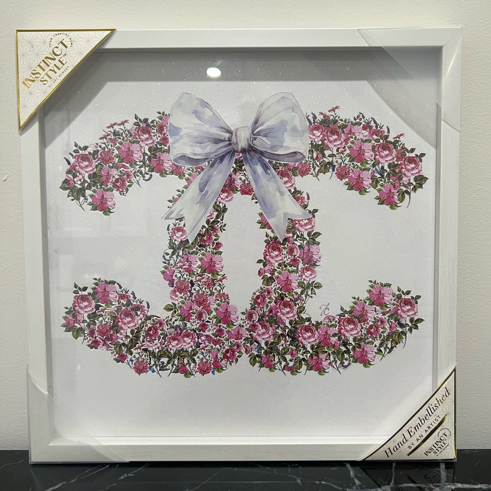 NWT Luxury Inspired Floral Framed Wall Art